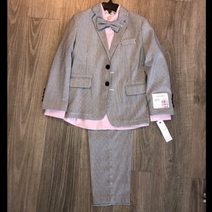 Calvin Klein Boys 4 Piece Set Suit Size 6